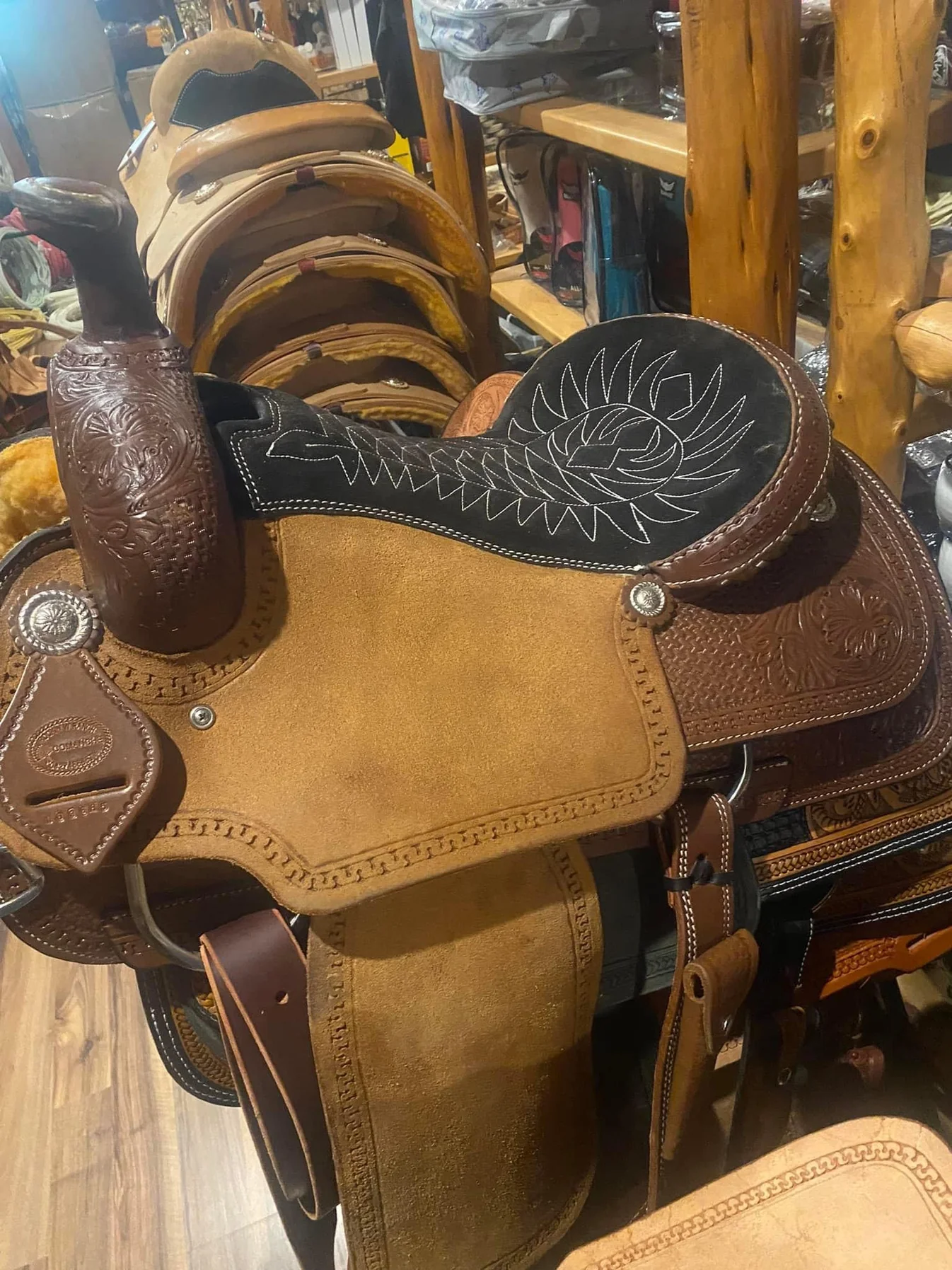 Rockin W 16 inch Comanche team roper saddle basket tooled honey leather black suede seat wrapped horn