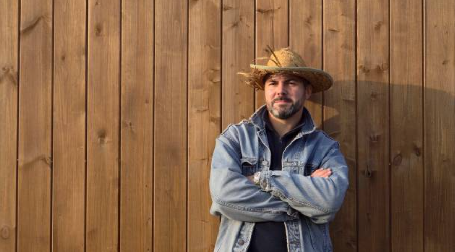 Customer support specialist for Barrel Racing Saddle Shop